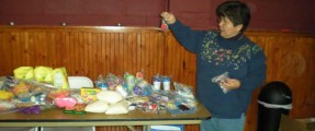 estela with presents